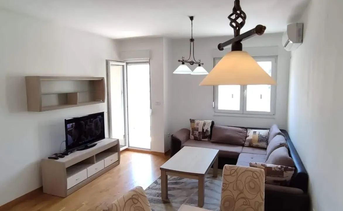 Izdavanje, jednosoban stan, 43m², City Kvart, Podgorica