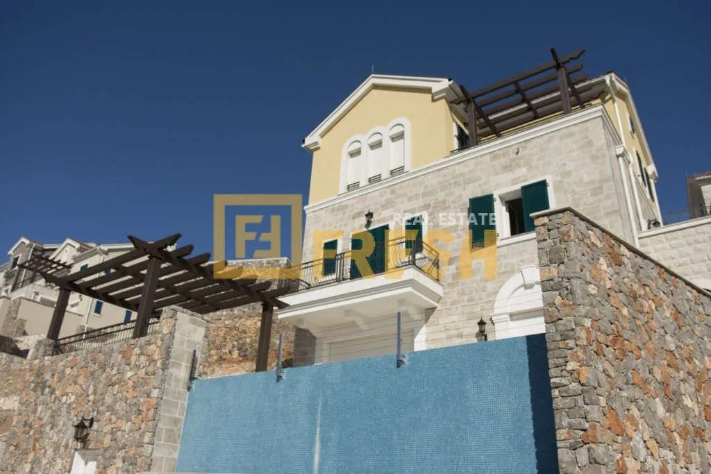 Prodaja, kuća, 253m², Tivat, Crna Gora