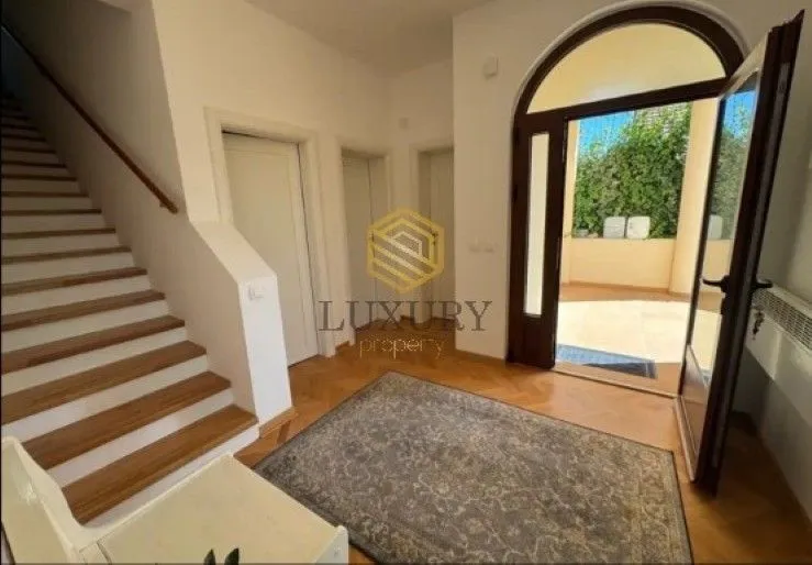Rent, house, 256m², Masline, Podgorica