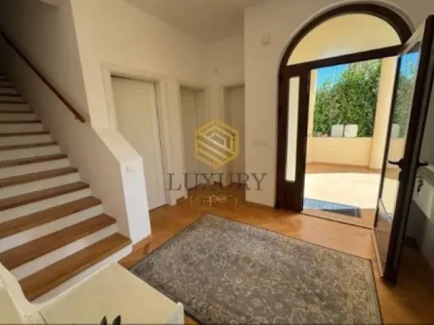 Rent, house, 256m², Masline, Podgorica - image 9