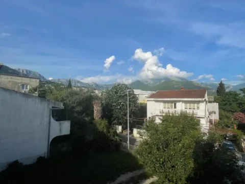 Prodaja, trosoban stan, 70m², Bar, Crna Gora