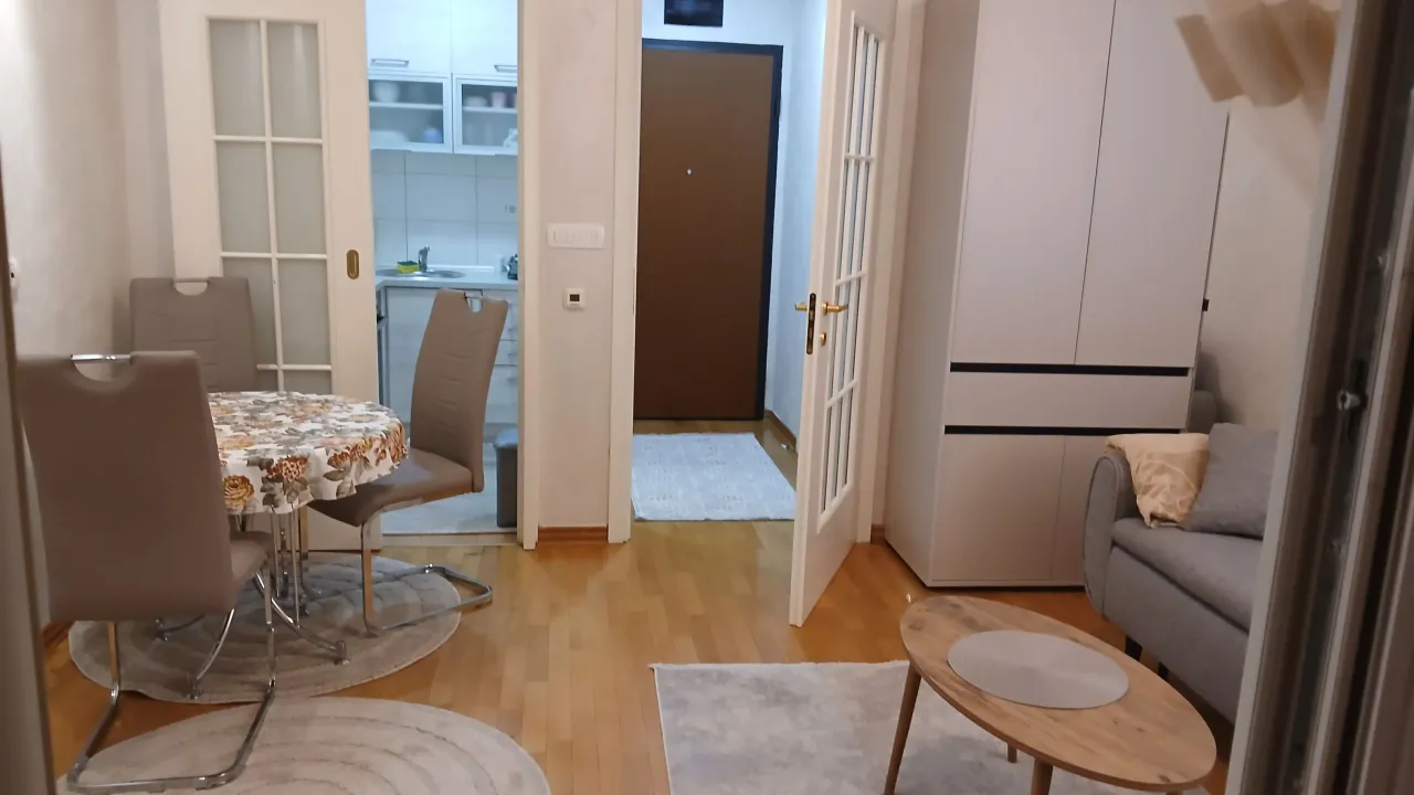 Izdavanje, garsonjera, 32m², City Kvart, Podgorica