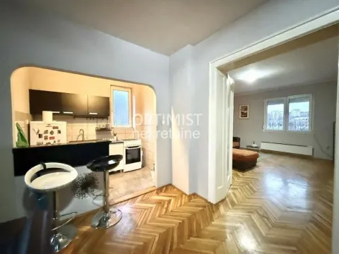 Rent, two bedroom apartment, 74m², Južni Bulevar, Vračar Sve Podlokacije - image 4