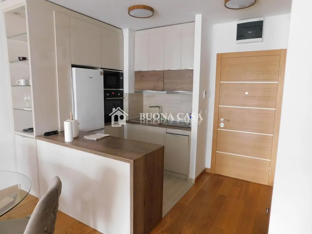 Rent, three bedroom apartment, 85m², Novi Beograd Blok 65, Novi Beograd Sve Podlokacije