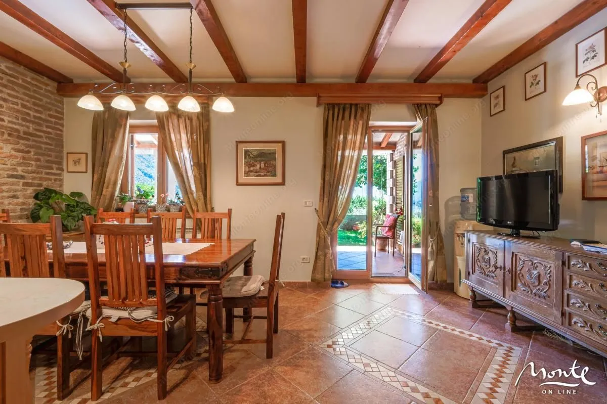 Prodaja, kuća, 305m², Orahovac, Kotor
