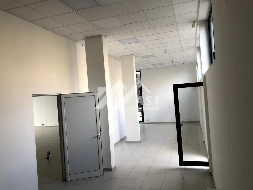 Rent, office space, 330m², Telep, Novi Sad Sve Podlokacije