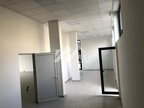 Izdavanje, poslovni prostor, 330m², Telep, Novi Sad Sve Podlokacije - image 3