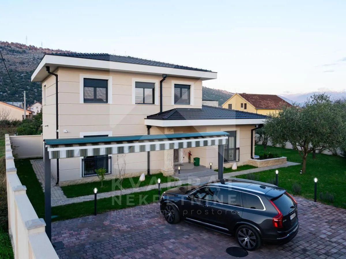 Izdavanje, kuća, 166m², Tološi, Podgorica