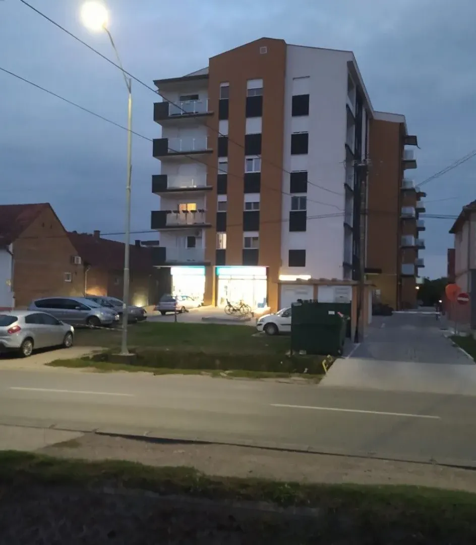 Rent, parking/garage, 12m², Centar, Stara Pazova