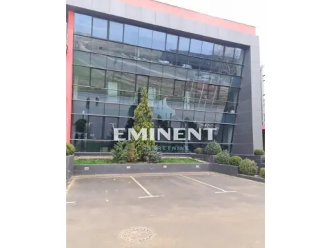 Izdavanje, poslovni prostor, 2776m², Zemun Sve Podlokacije, Beograd