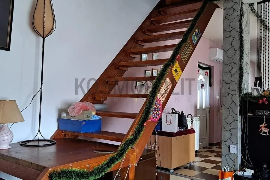 Sale, four bedroom apartment, 115m², Petlovo Brdo, Beograd