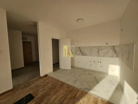 Prodaja, četvorosoban stan, 95m², Avijatičarsko naselje, Novi Sad Sve Podlokacije - image 4