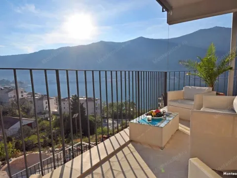 Sale, one bedroom apartment, 52m², Dobrota, Kotor - image 16