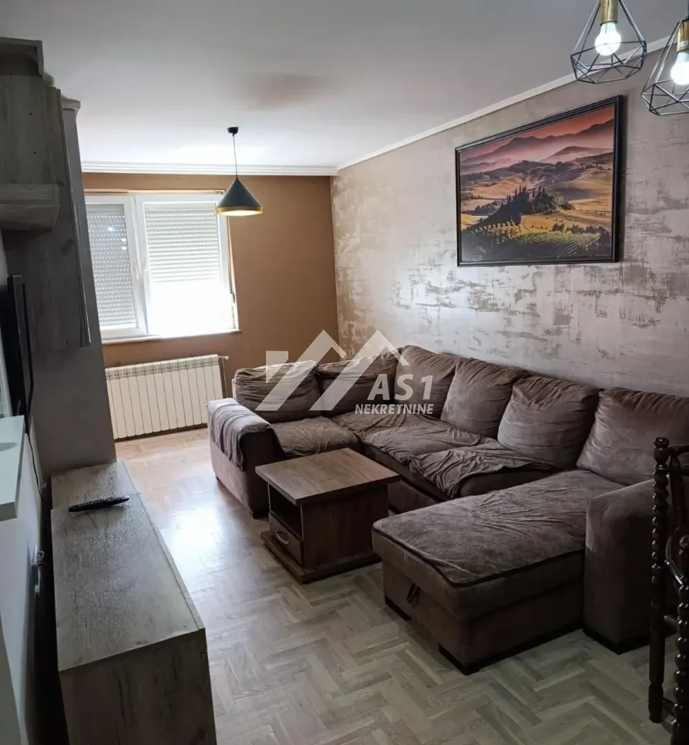 Prodaja, trosoban stan, 76m², Detelinara, Novi Sad Sve Podlokacije