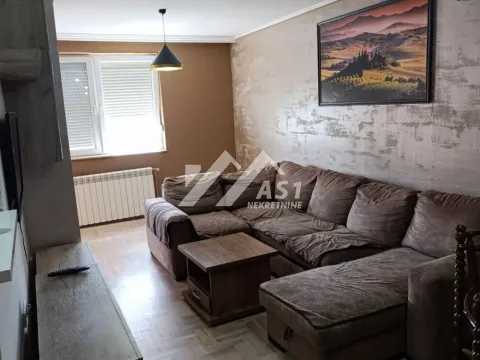 Prodaja, trosoban stan, 76m², Detelinara, Novi Sad Sve Podlokacije - image 1