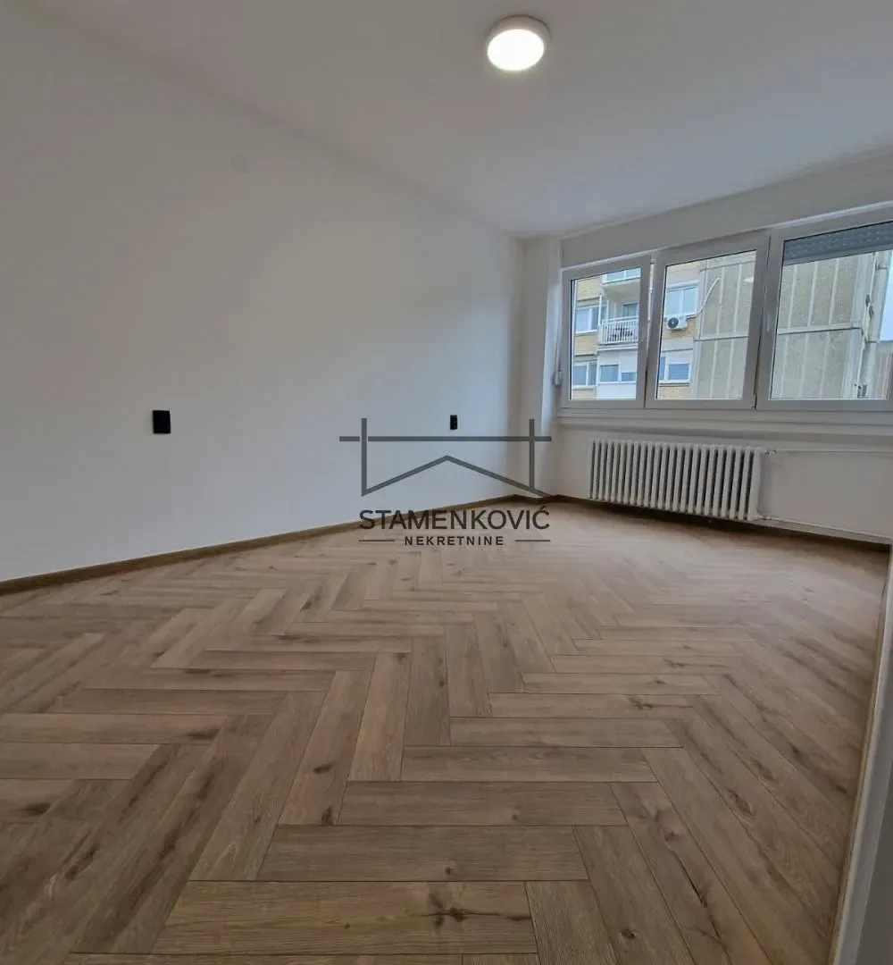 Prodaja, trosoban stan, 73m², Rotkvarija, Novi Sad Sve Podlokacije