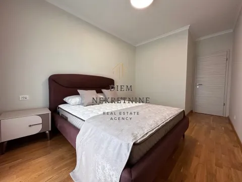 Rent, two bedroom apartment, 74m², Ljubović, Podgorica - image 5