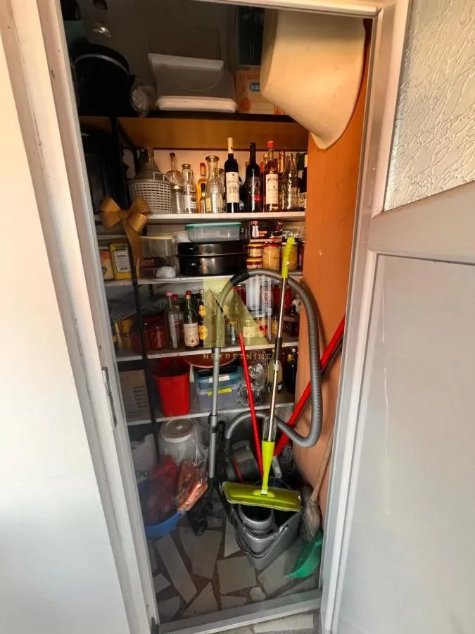 Prodaja, četvorosoban stan, 88m², Veternik, Novi Sad Sve Podlokacije