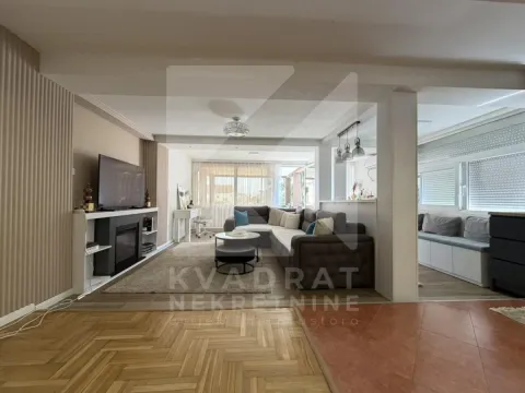 Rent, two bedroom apartment, 120m², Stari Aerodrom, Podgorica - image 1