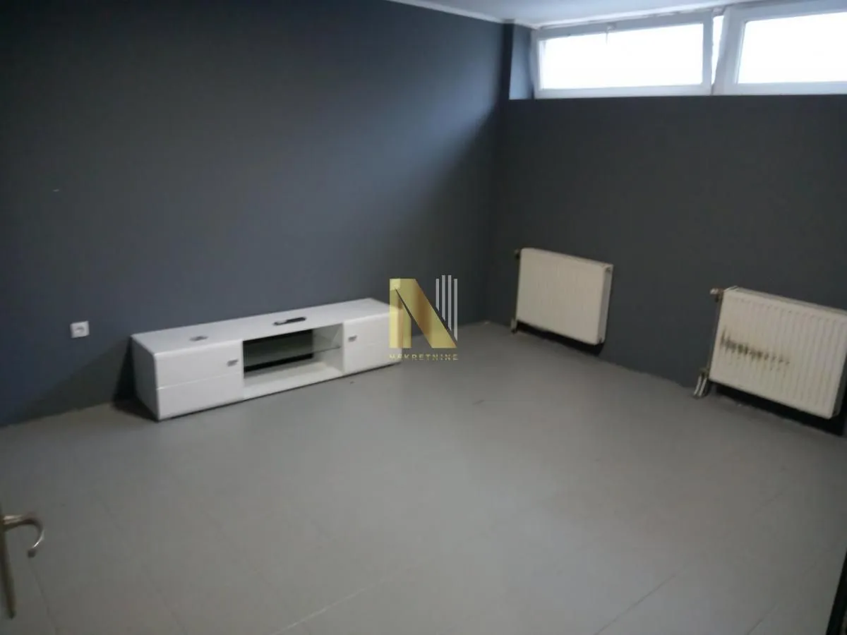 Sale, office space, 68m², Grbavica, Novi Sad Sve Podlokacije