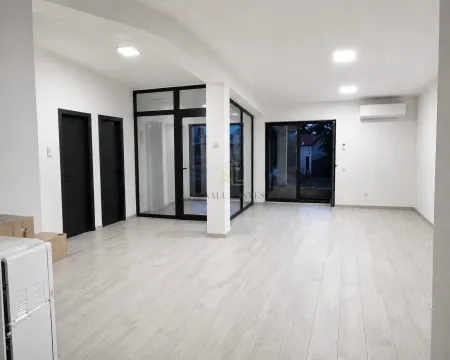 Rent, office space, 350m², Kuće Rakića, Podgorica - image 2