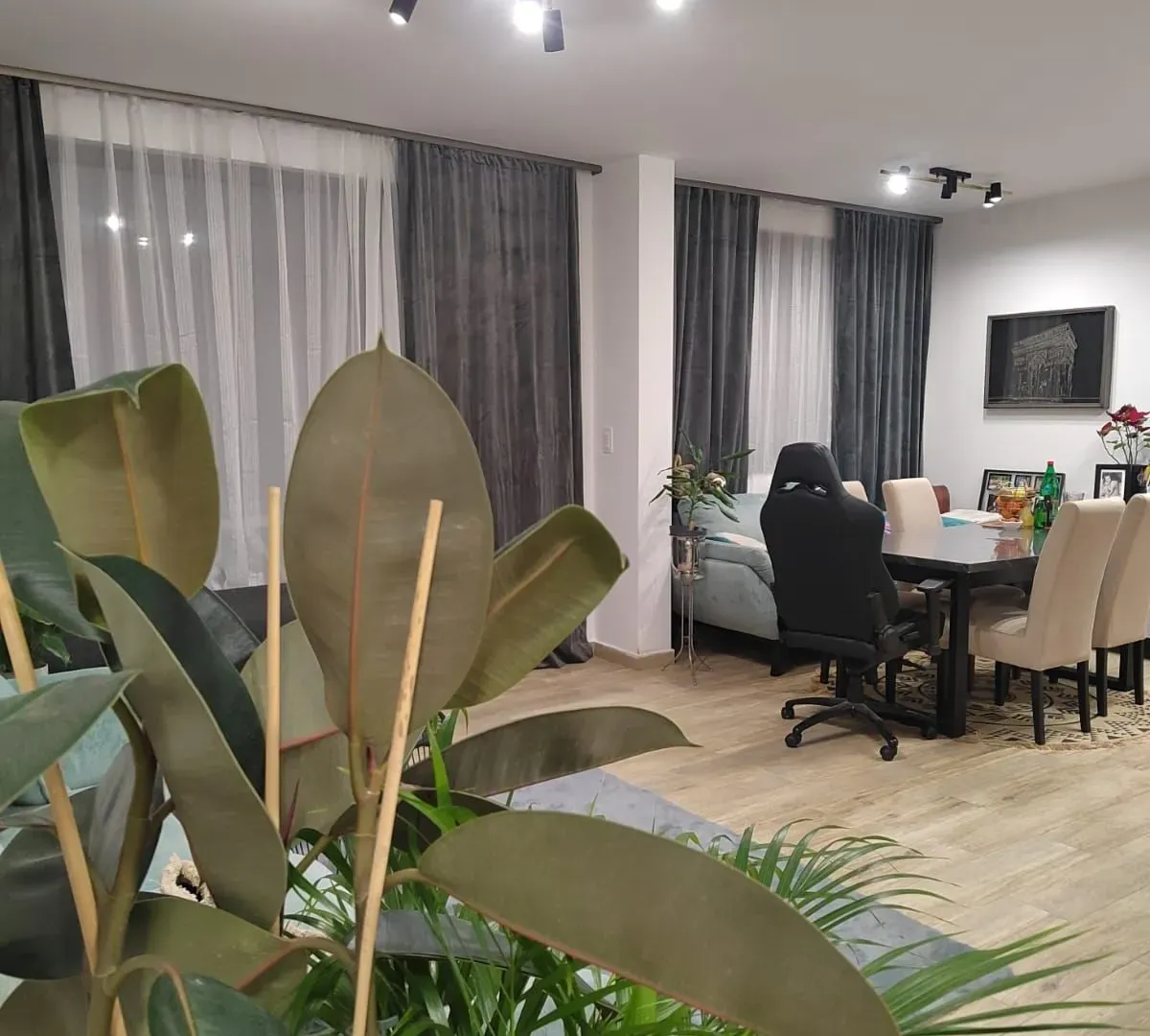 Prodaja, dvosoban stan, 80m², Bečići, Budva
