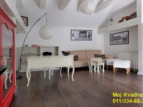 Prodaja, trosoban stan, 86m², Kalenić Pijaca, Vračar Sve Podlokacije - image 2