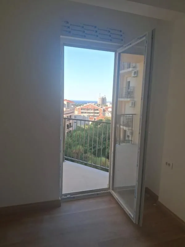 Prodaja, jednosoban stan, 38m², Lazi, Budva