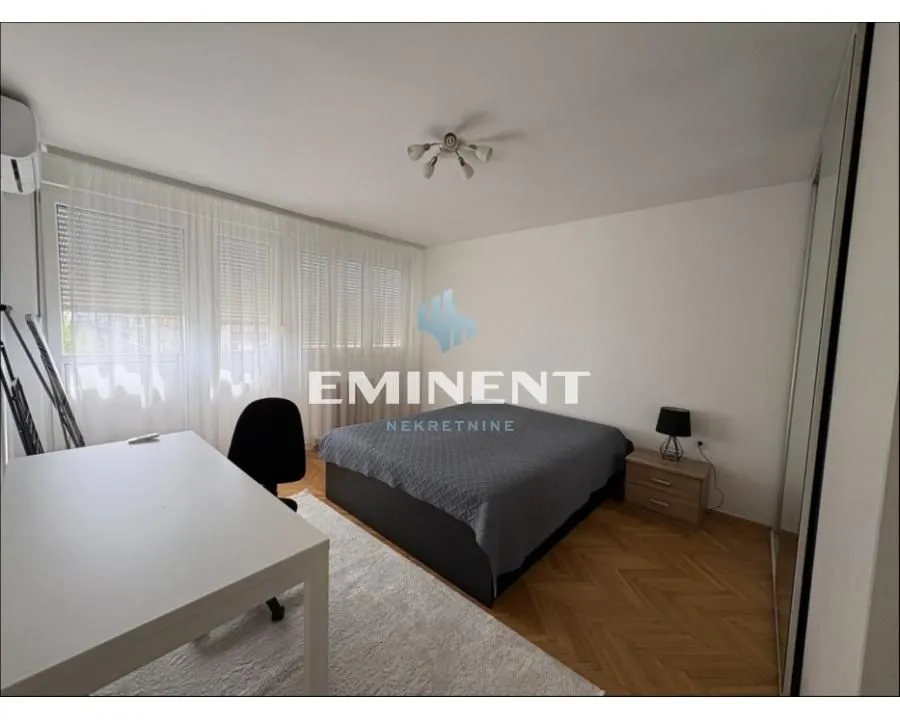 Izdavanje, trosoban stan, 70m², Novi Beograd Sve Podlokacije, Beograd