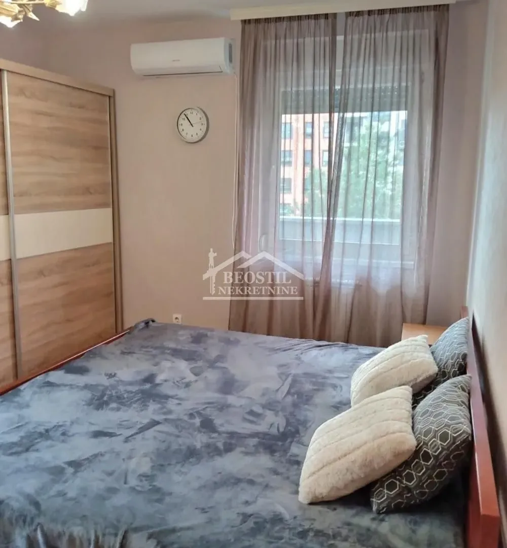 Prodaja, trosoban stan, 81m², Novi Beograd Sve Podlokacije, Beograd
