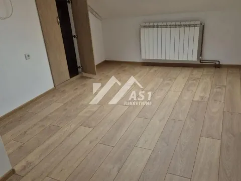 Izdavanje, trosoban stan, 77m², Adamovićevo Naselje, Novi Sad Sve Podlokacije - image 11