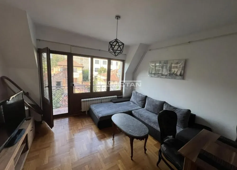 Izdavanje, trosoban stan, 68m², Čubura, Beograd
