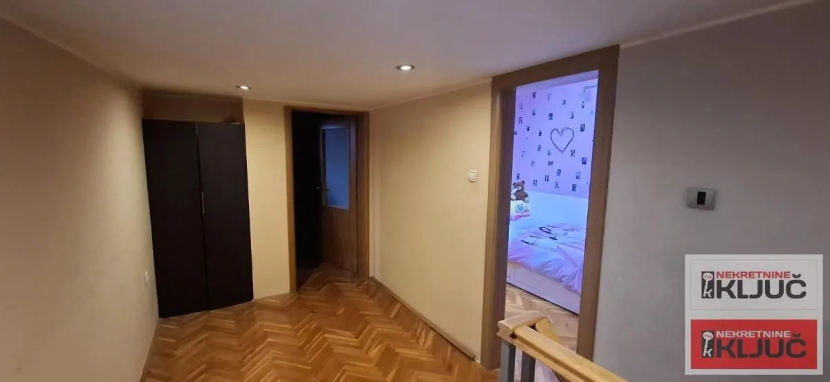 Prodaja, trosoban stan, 70m², Bulevar Oslobodjenja, Novi Sad Sve Podlokacije