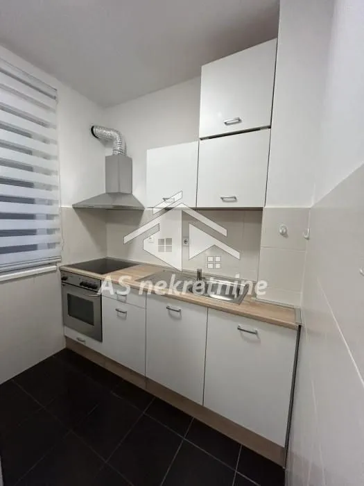 Izdavanje, dvosoban stan, 48m², Cvetkova Pijaca, Zvezdara Sve Podlokacije