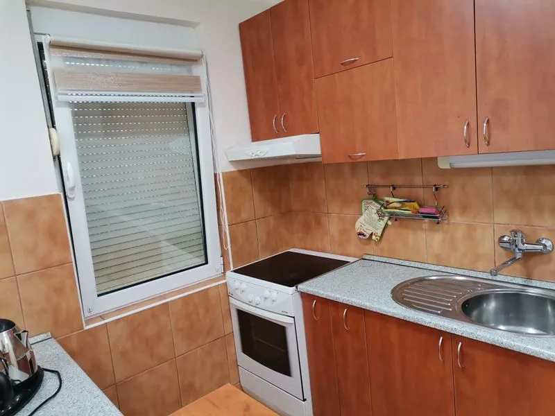 Izdavanje, trosoban stan, 92m², Voždovac Sve Podlokacije, Beograd
