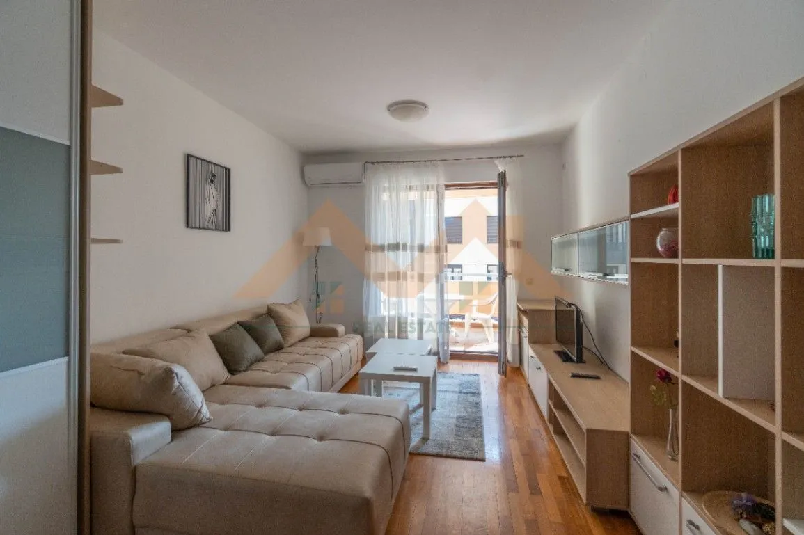 Izdavanje, garsonjera, 36m², Centar, Podgorica