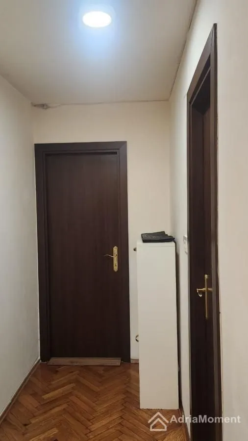 Prodaja, dvosoban stan, 76m², Centar, Tivat