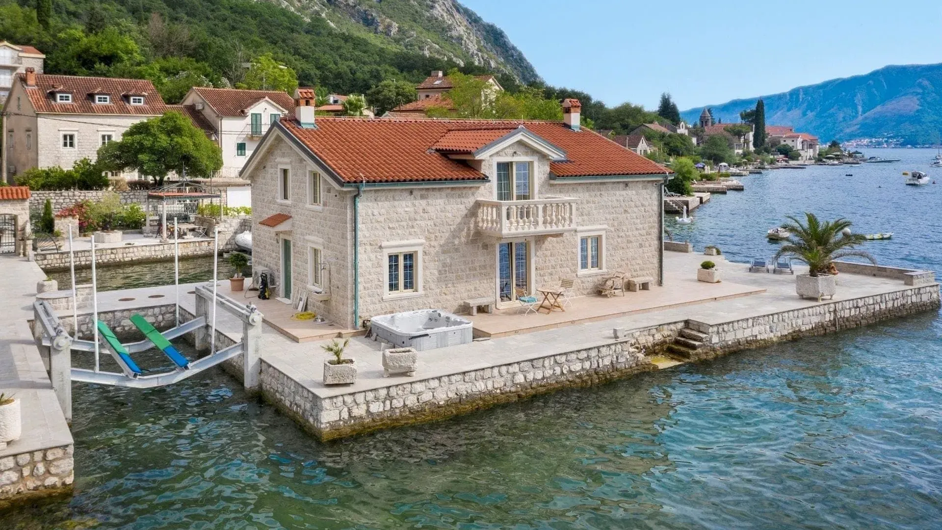 Sale, house, 165m², Ljuta, Kotor