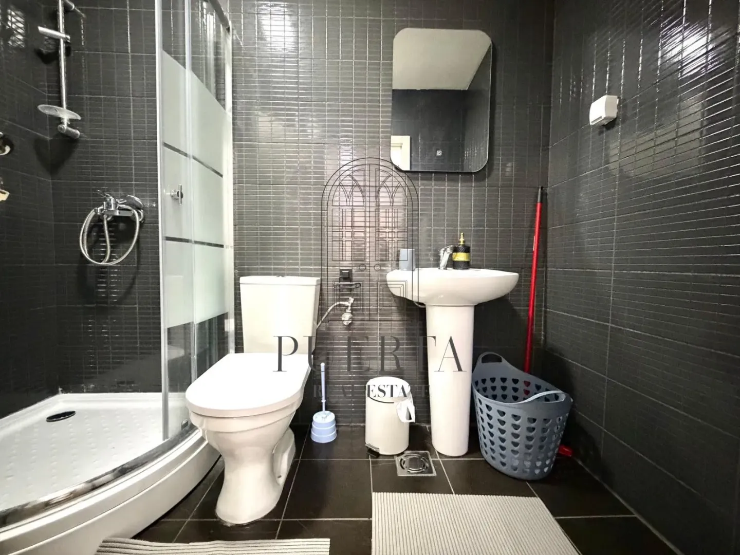 Izdavanje, dvosoban stan, 65m², Ljubović, Podgorica
