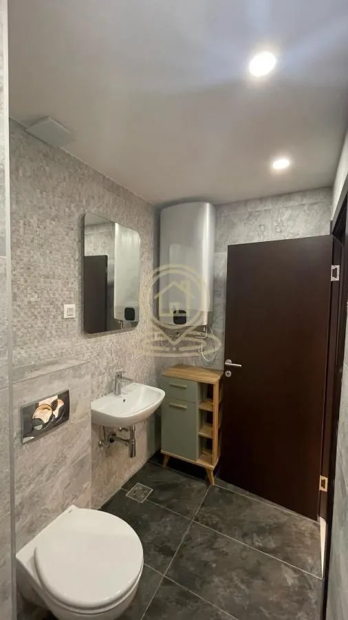 Rent, four bedroom apartment, 151m², Voždovac Sve Podlokacije, Beograd