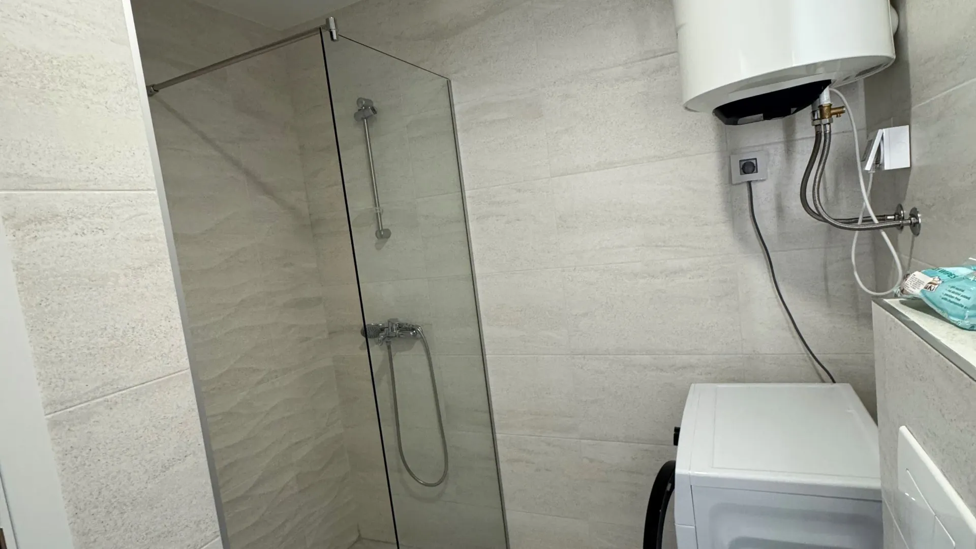 Izdavanje, jednosoban stan, 40m², Stari Aerodrom, Podgorica