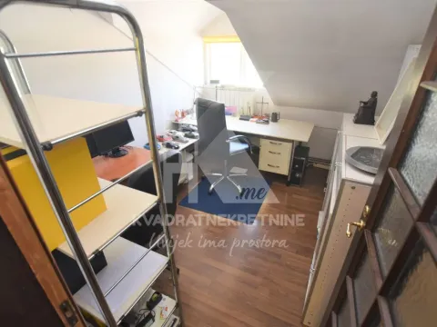 Izdavanje, kuća, 410m², Donja Gorica, Podgorica - image 29