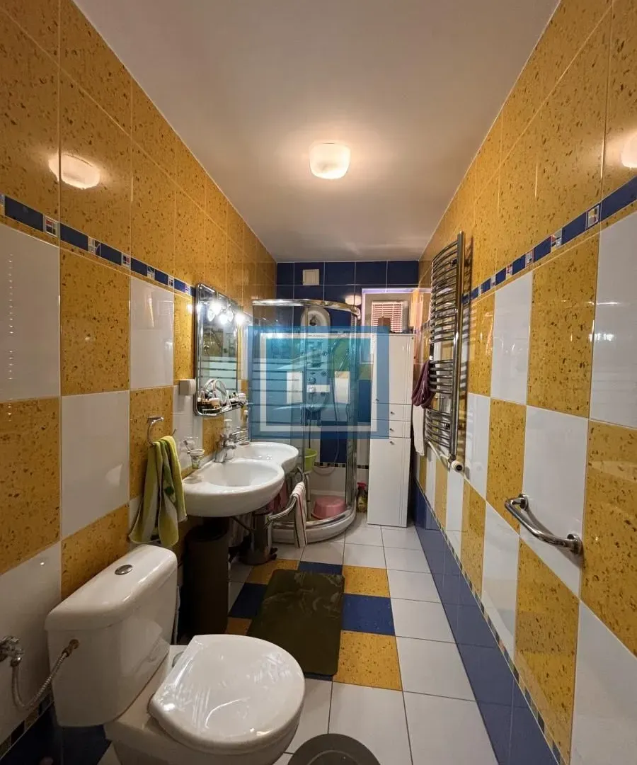 Prodaja, četvorosoban stan, 111m², Centar, Jagodina
