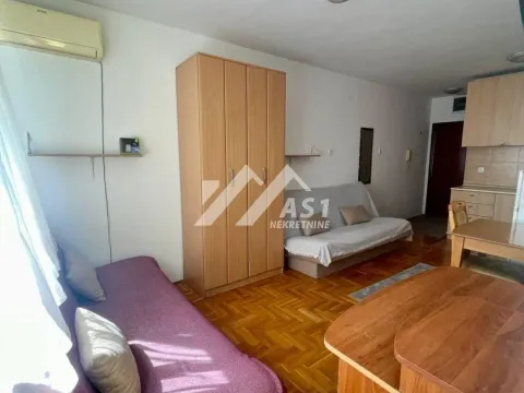 Izdavanje, stan, 25m², Bulevar Oslobodjenja, Novi Sad Sve Podlokacije - image 2