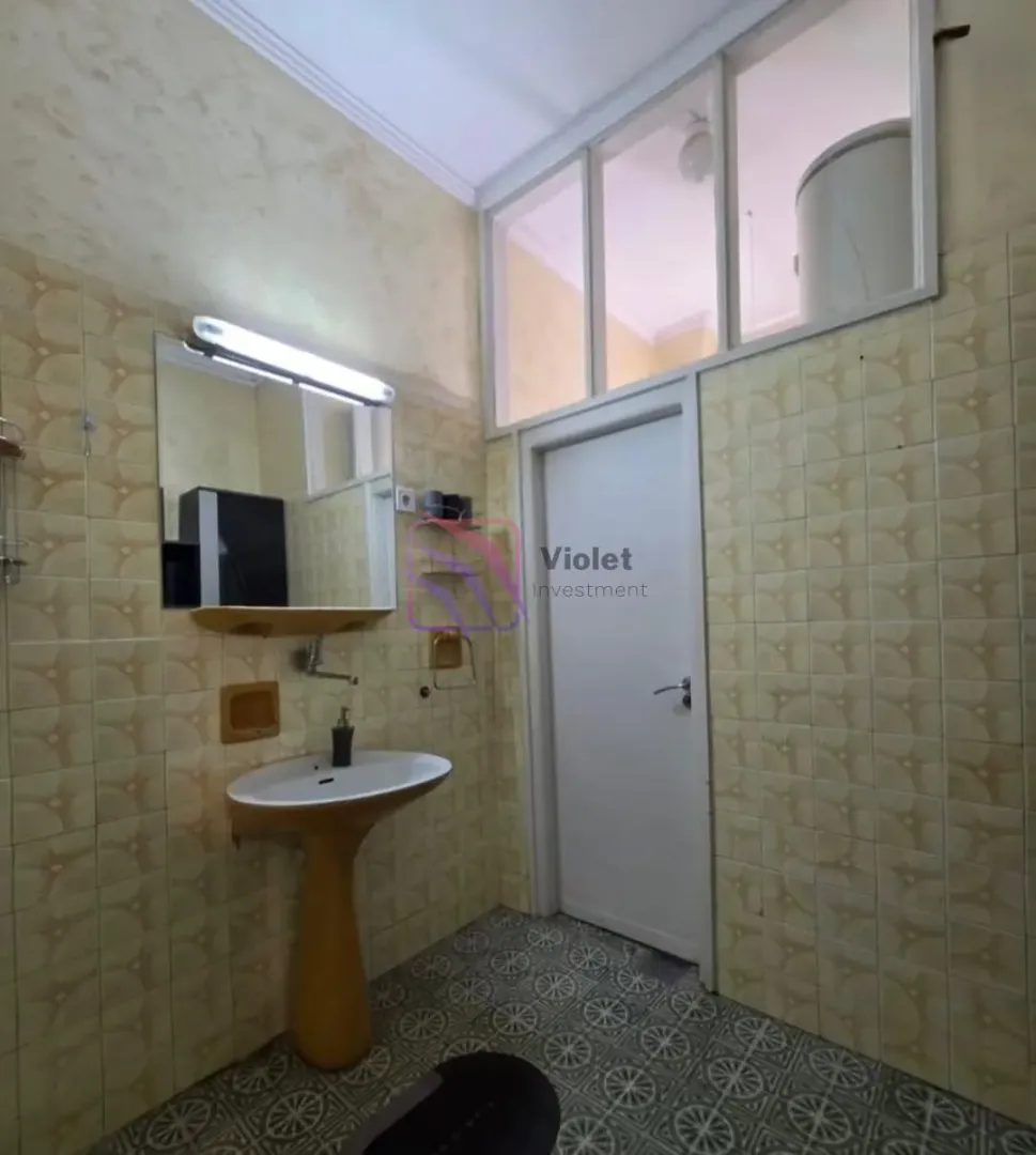 Izdavanje, dvosoban stan, 73m², Centar, Podgorica