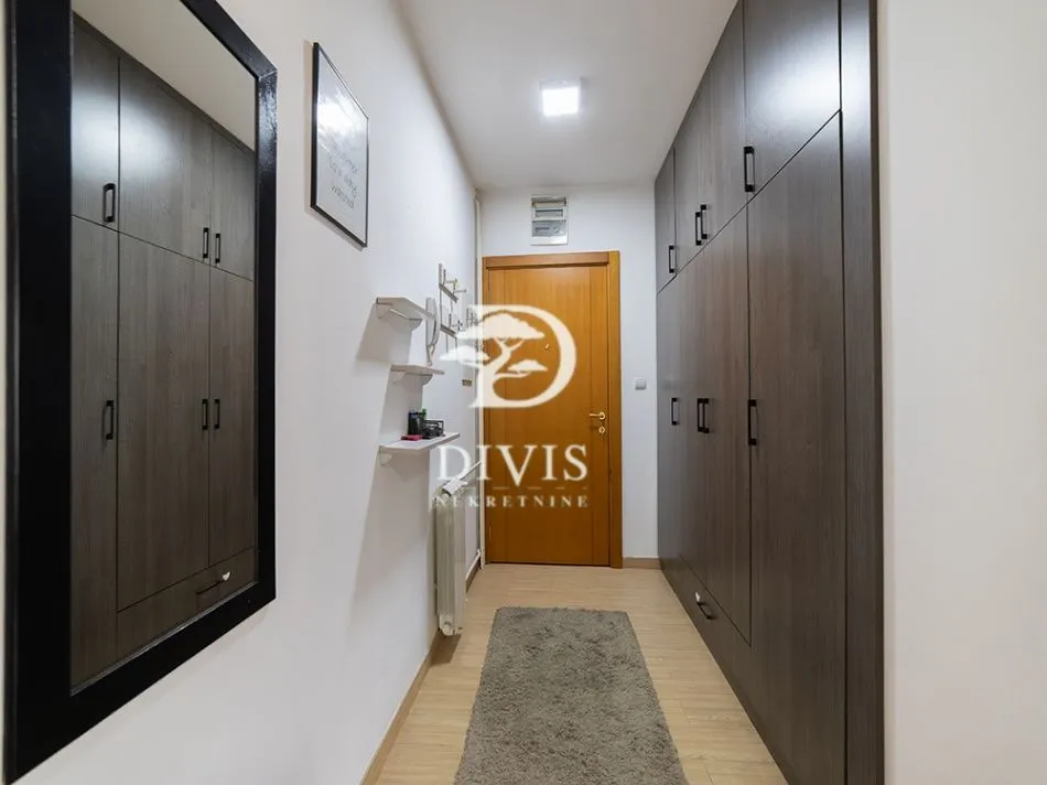 Sale, three bedroom apartment, 78m², Južni Bulevar, Vračar Sve Podlokacije