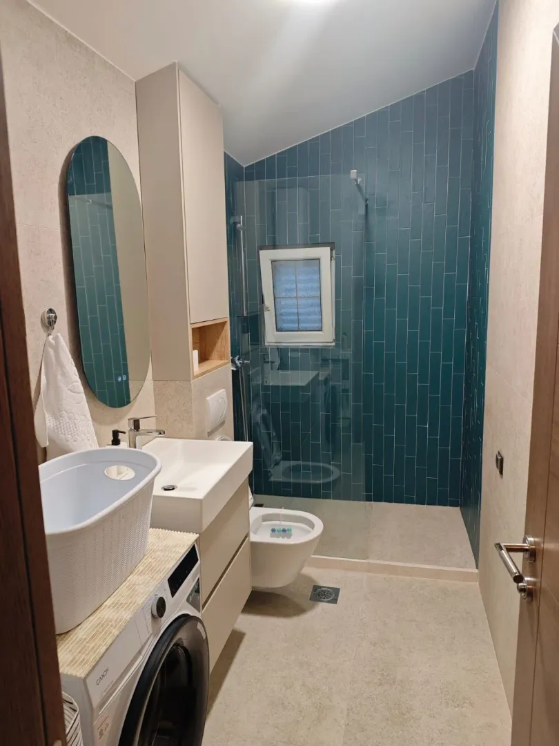 Rent, one bedroom apartment, 47m², Dobrota, Kotor