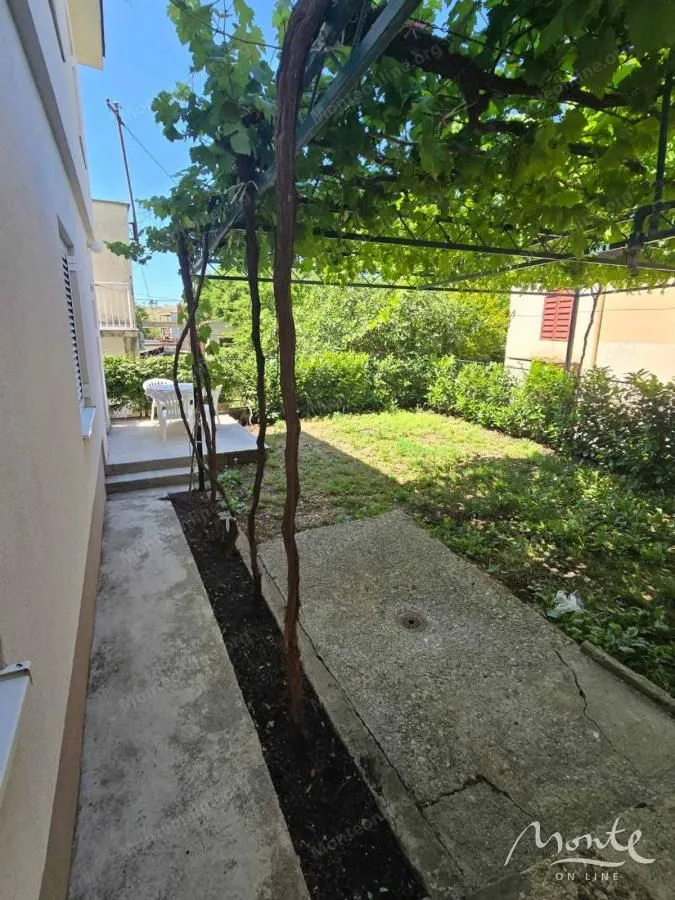 Prodaja, kuća, 169m², Sutomore, Bar