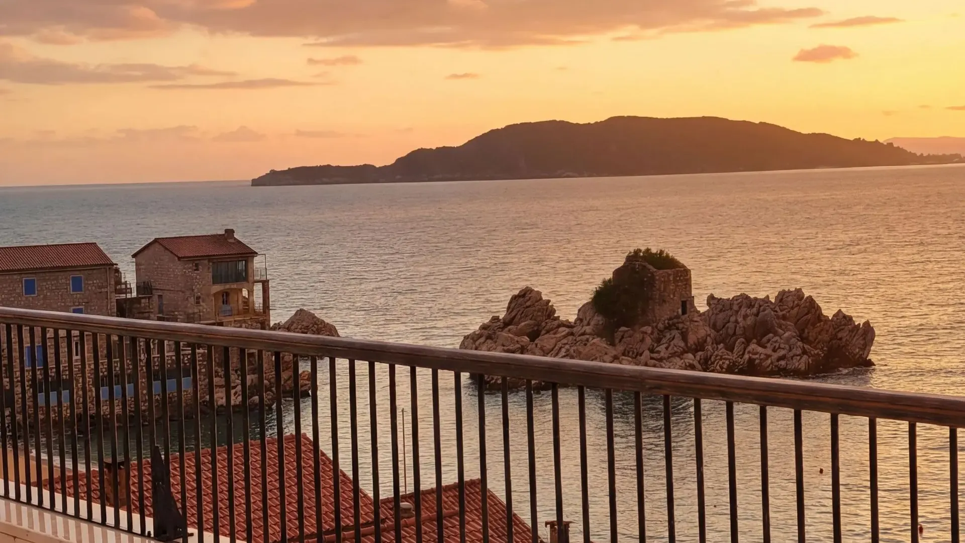 Prodaja, ugostiteljski objekat, 430m², Pržno, Budva