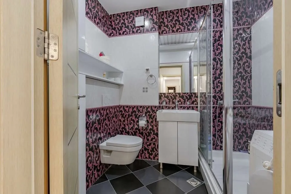 Prodaja, dvosoban stan, 90m², Budva, Crna Gora